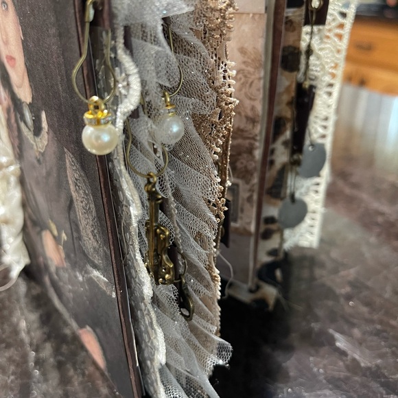 Steampunk junk journal SOLD - Picture 4 of 15